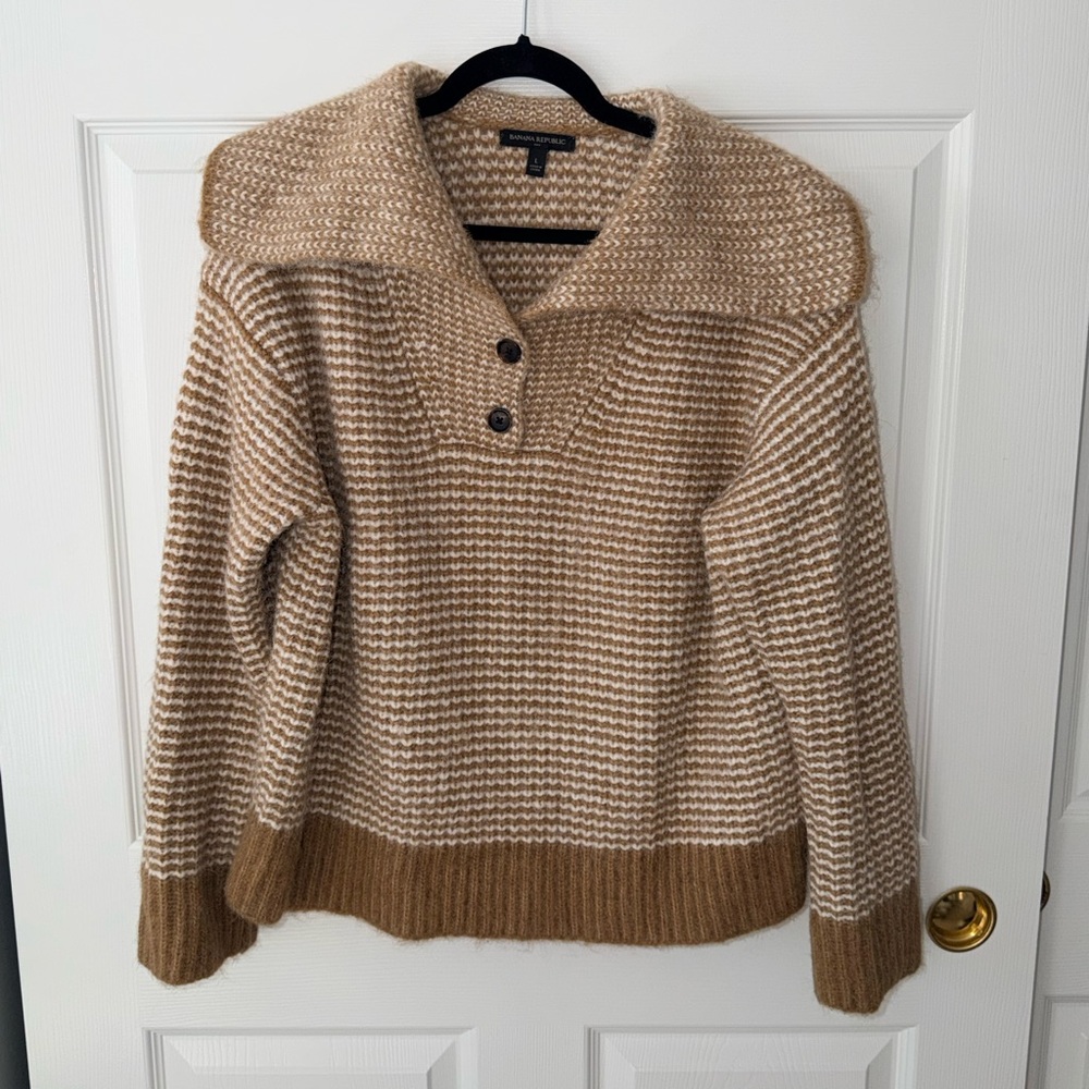 Banana Republic Tan and Cream Cowl Neck Sweater